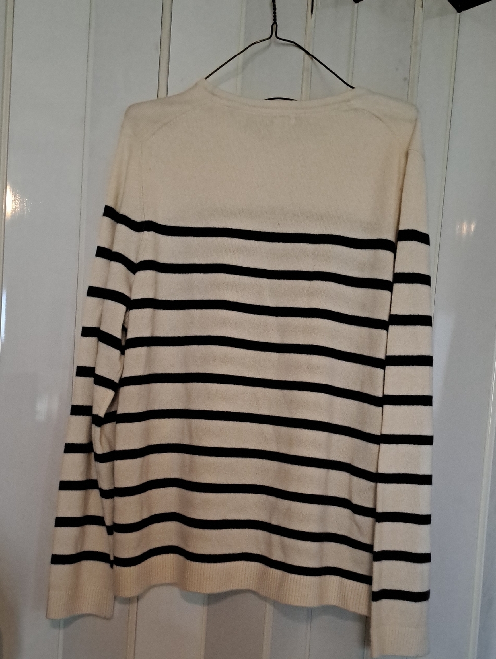 L.L. Bean Cashmere Sweater - Picture 3 of 4